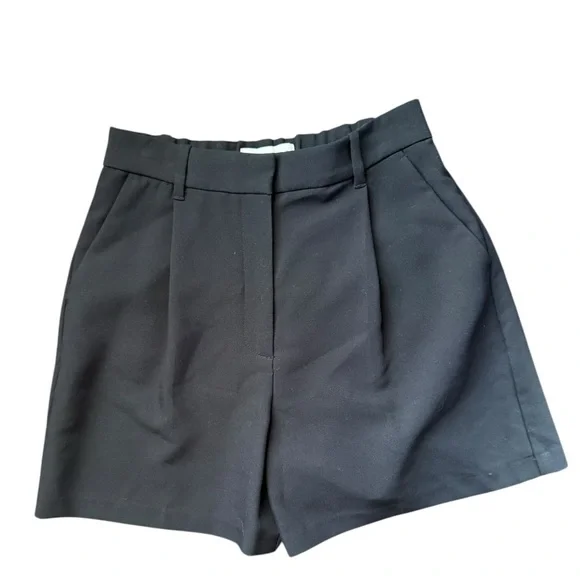 Abercrombie & Fitch shorts - Picture 2 of 3